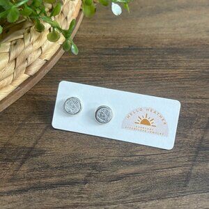 🆕 White and Silver Leather on Silver Stud10 MM Earring